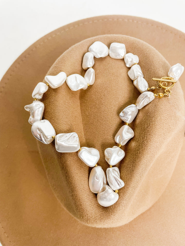 Ava Chunky Pearl Necklace